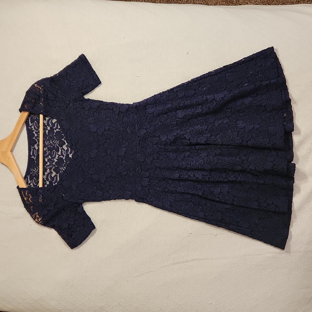 Urban Outfitters: lace dress